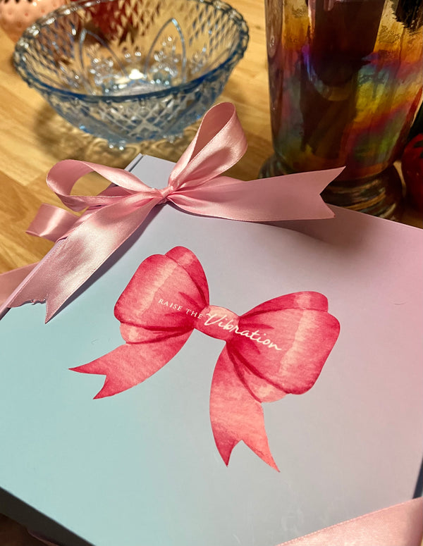French Bow and Ruffles-Ceramic Plate & Bowl Set
