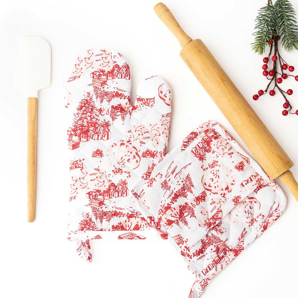 8 Oak Lane - Santa Toile Oven Mitt Set