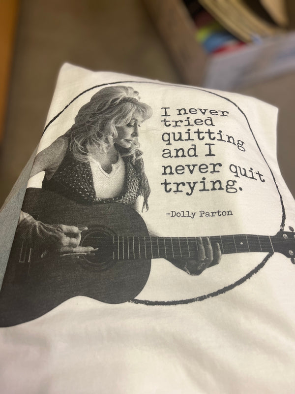 Dolly - Unisex Soft Style Tee