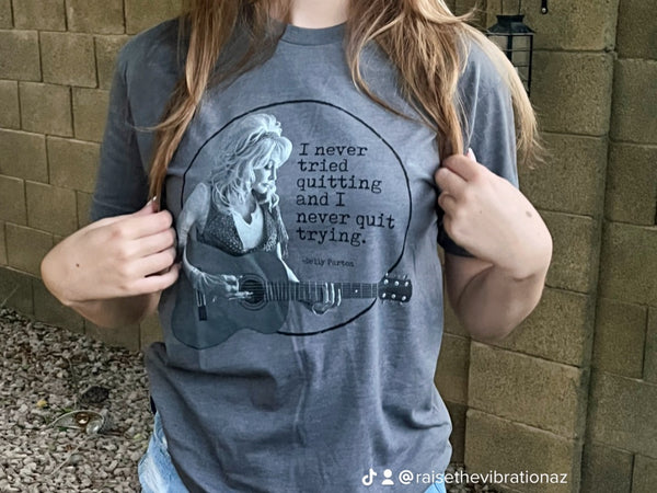 Dolly - Unisex Soft Style Tee