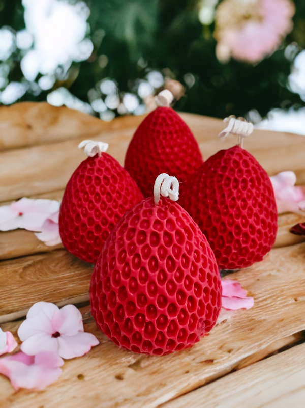 Candles-Pillar-Pears & Strawberries