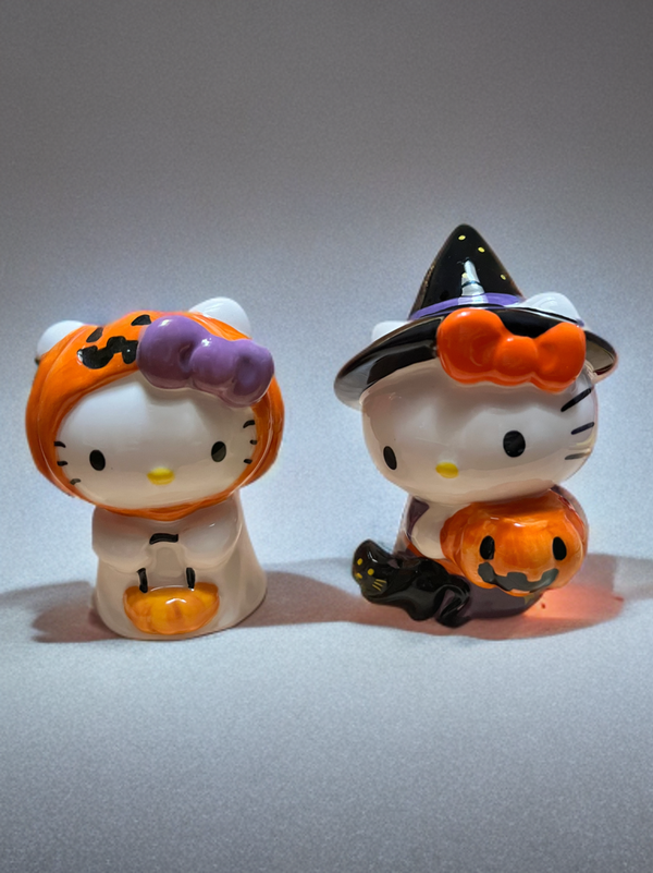 Hello Kitty Halloween Trick Or Treat S&P Set