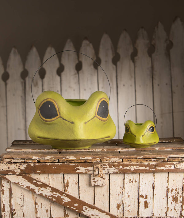 Bethany Lowe Designs - Froggie Bucket Small