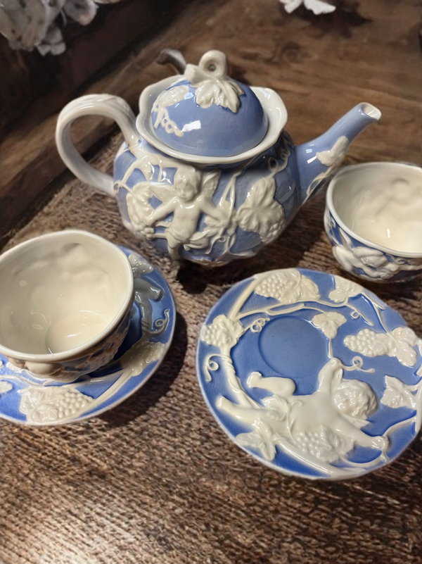 Rococo Tea Set-Cherubs