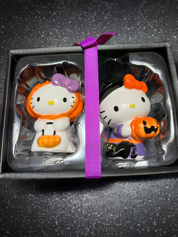 Hello Kitty Halloween Trick Or Treat S&P Set