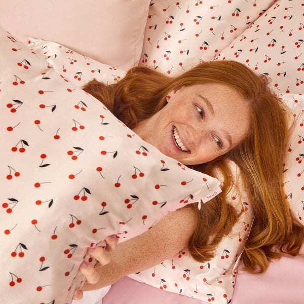 KITSCH - Satin Pillowcase Standard - Cherry Print