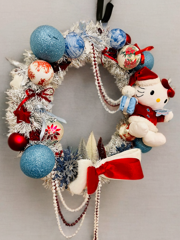 Hello Kitty-Vintage 90s Holiday Wreath