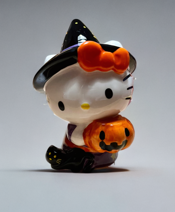 Hello Kitty Halloween Trick Or Treat S&P Set