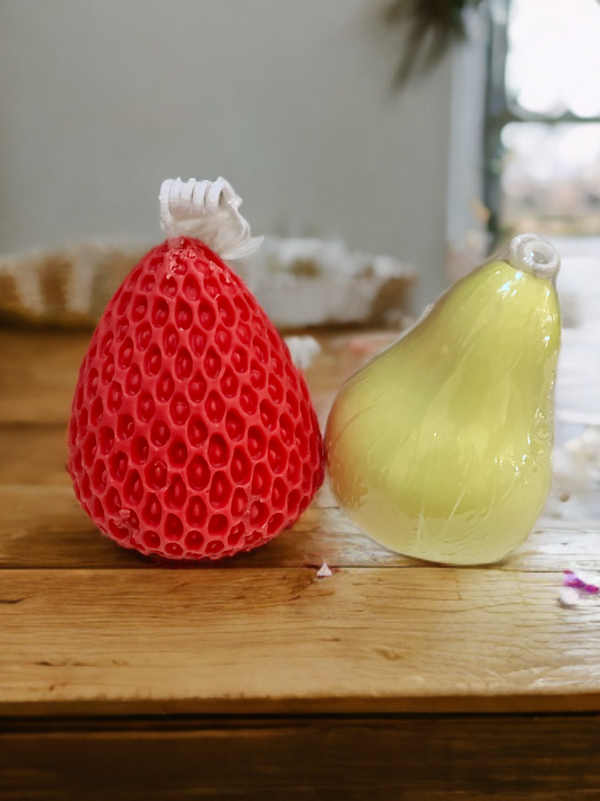 Candles-Pillar-Pears & Strawberries